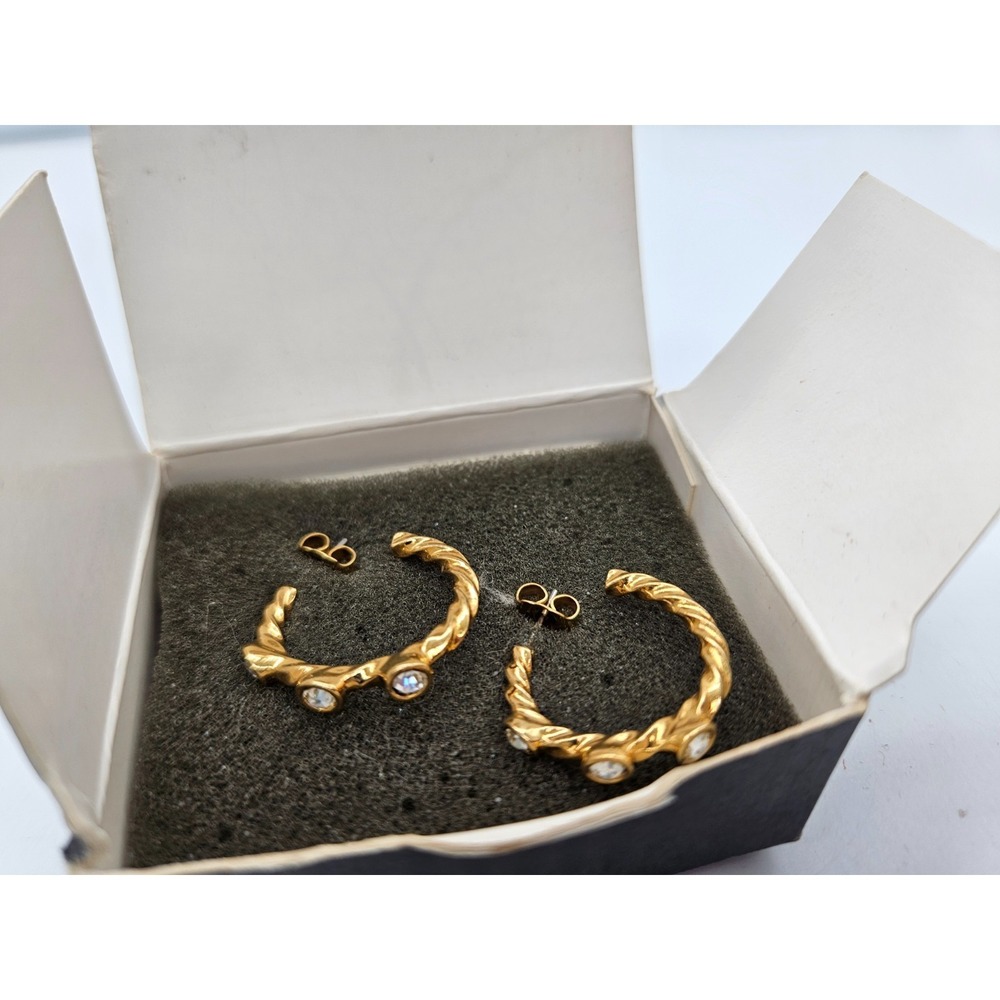 Avon Roman Holiday Vintage 1992 Gold Tone Twisted Rope Crystal Hoop Earrings